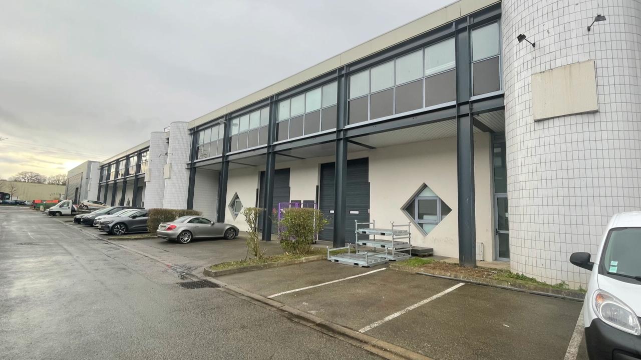 Local d'activité Garancières 2005m² Location local d'activité Garancières Yvelines OLACT2422569 0